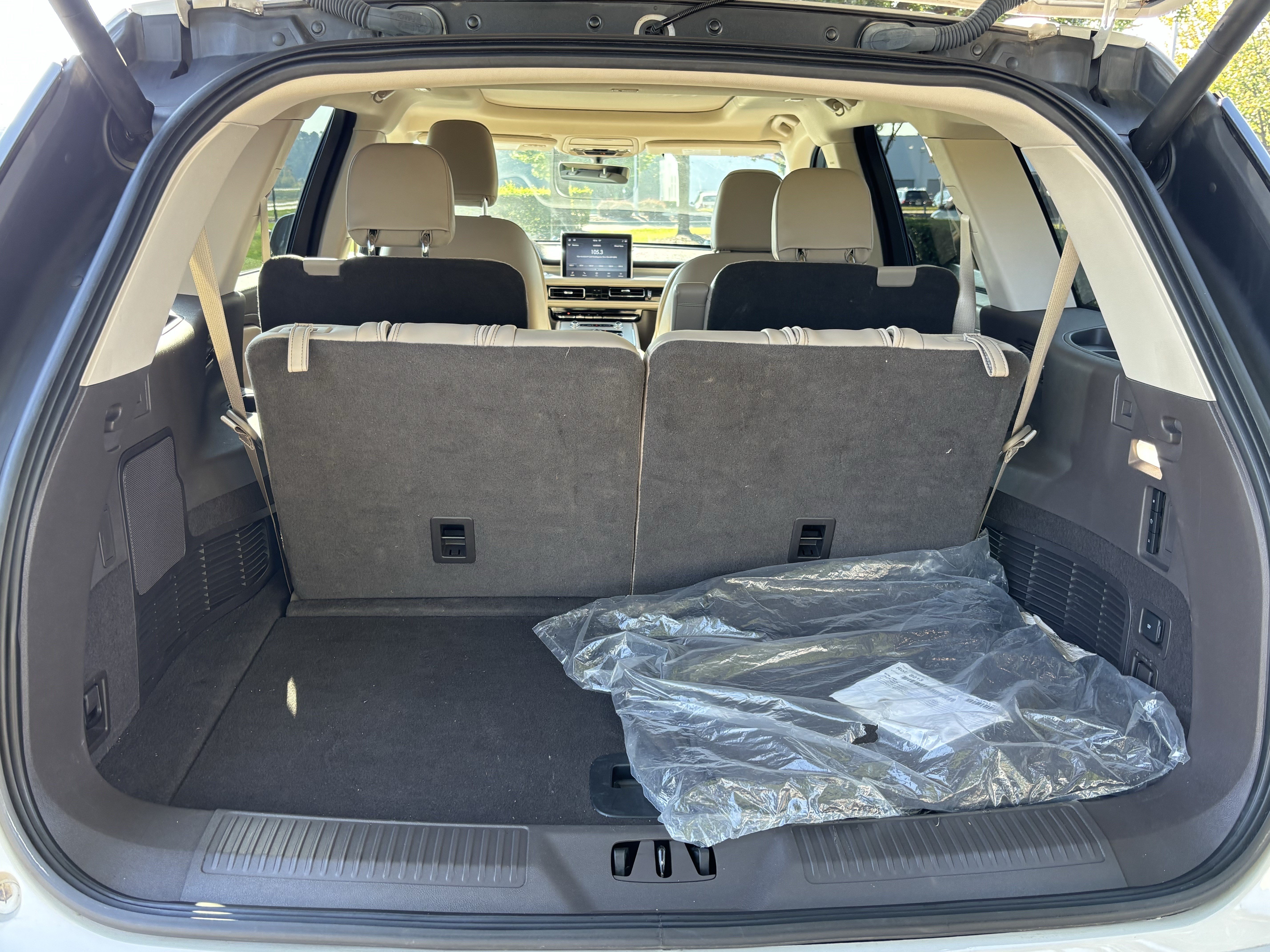 Used 2022 Lincoln Aviator AWD w/ Premium Package image 36