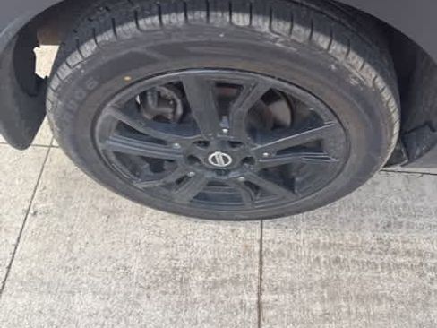 Used 2021 Nissan Kicks SR w/ SR Premium Package image 5