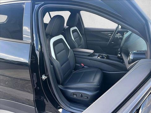 Used 2024 Chevrolet Blazer EV LT AWD/4WD image 9
