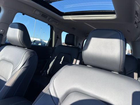 New 2026 Nissan Pathfinder SL image 27