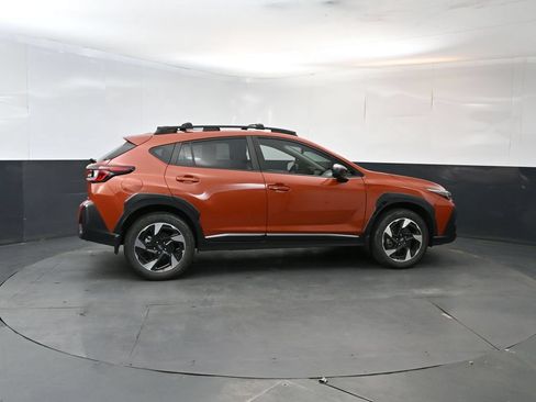 Used 2024 Subaru Crosstrek 2.5i Limited w/ Crosstrek Mirror Package AWD/4WD image 6