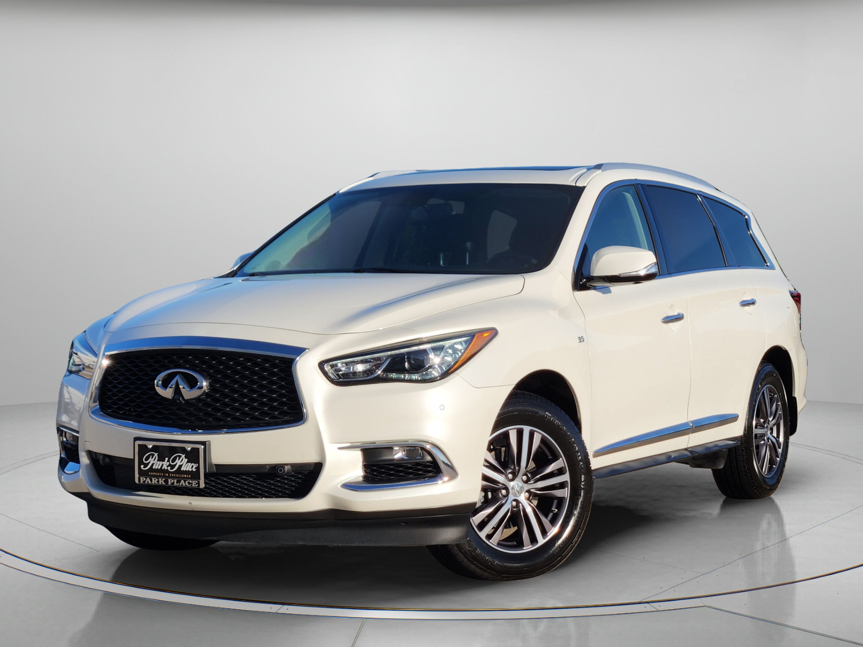 Used 2018 INFINITI QX60 Luxe w/ Premium Plus Package AWD/4WD image 1
