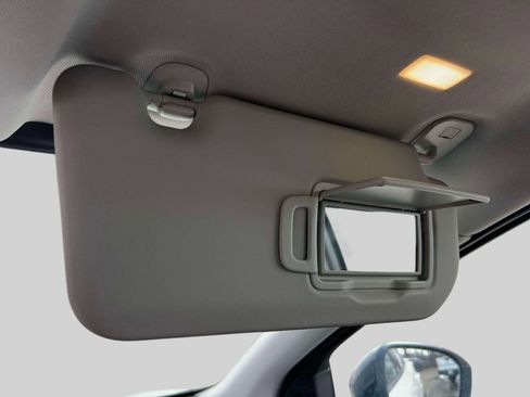 Used 2025 Nissan Ariya Platinum image 34