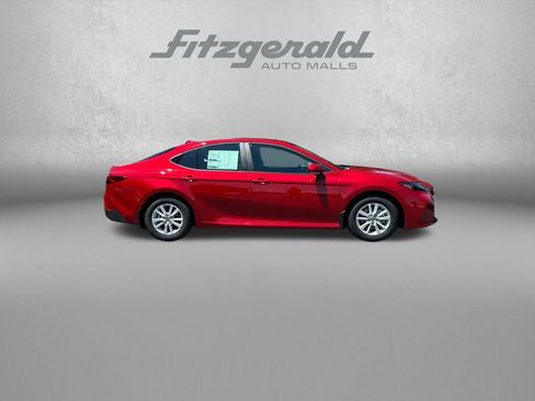 Used 2026 Toyota Camry LE FWD image 9