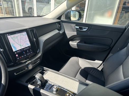 Certified 2025 Volvo XC60 B5 Plus image 22