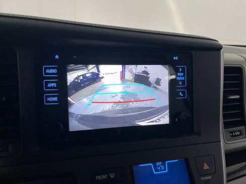 Used 2017 Toyota Sienna XLE image 63