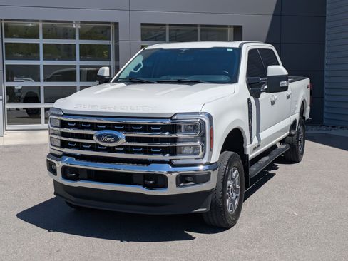 Used 2023 Ford F350 Lariat w/ Camper Package AWD/4WD image 8
