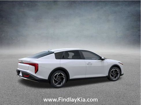 New 2026 Kia K4 EX image 8