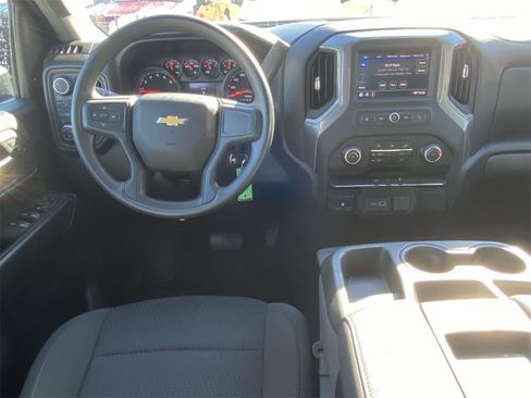 Used 2023 Chevrolet Silverado 2500 Custom w/ Custom Convenience Package image 10