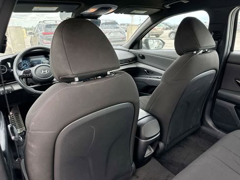 Used 2025 Hyundai Elantra SEL FWD image 22