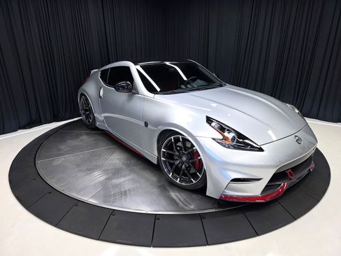 Used 2017 Nissan 370Z NISMO RWD image 50