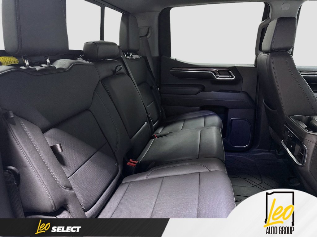 Used 2024 Chevrolet Silverado 1500 LTZ w/ Technology Package AWD/4WD image 31