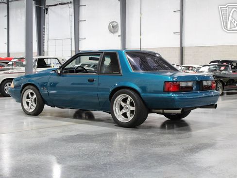 Used 1993 Ford Mustang LX image 38