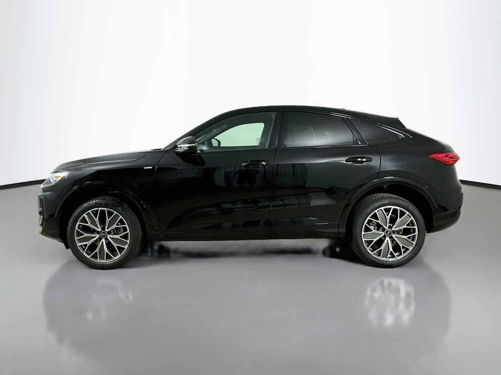 New 2026 Audi Q5 Premium Plus AWD/4WD image 8