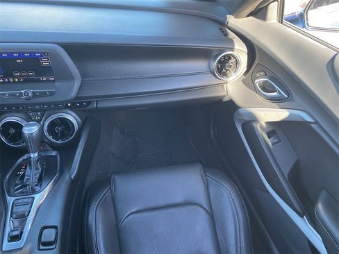 Used 2022 Chevrolet Camaro LT image 15