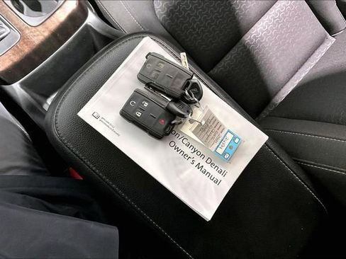 Used 2021 GMC Canyon Elevation w/ Trailering Package image 37