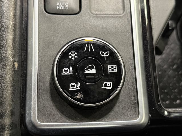 Used 2022 Nissan Pathfinder SL AWD/4WD image 35