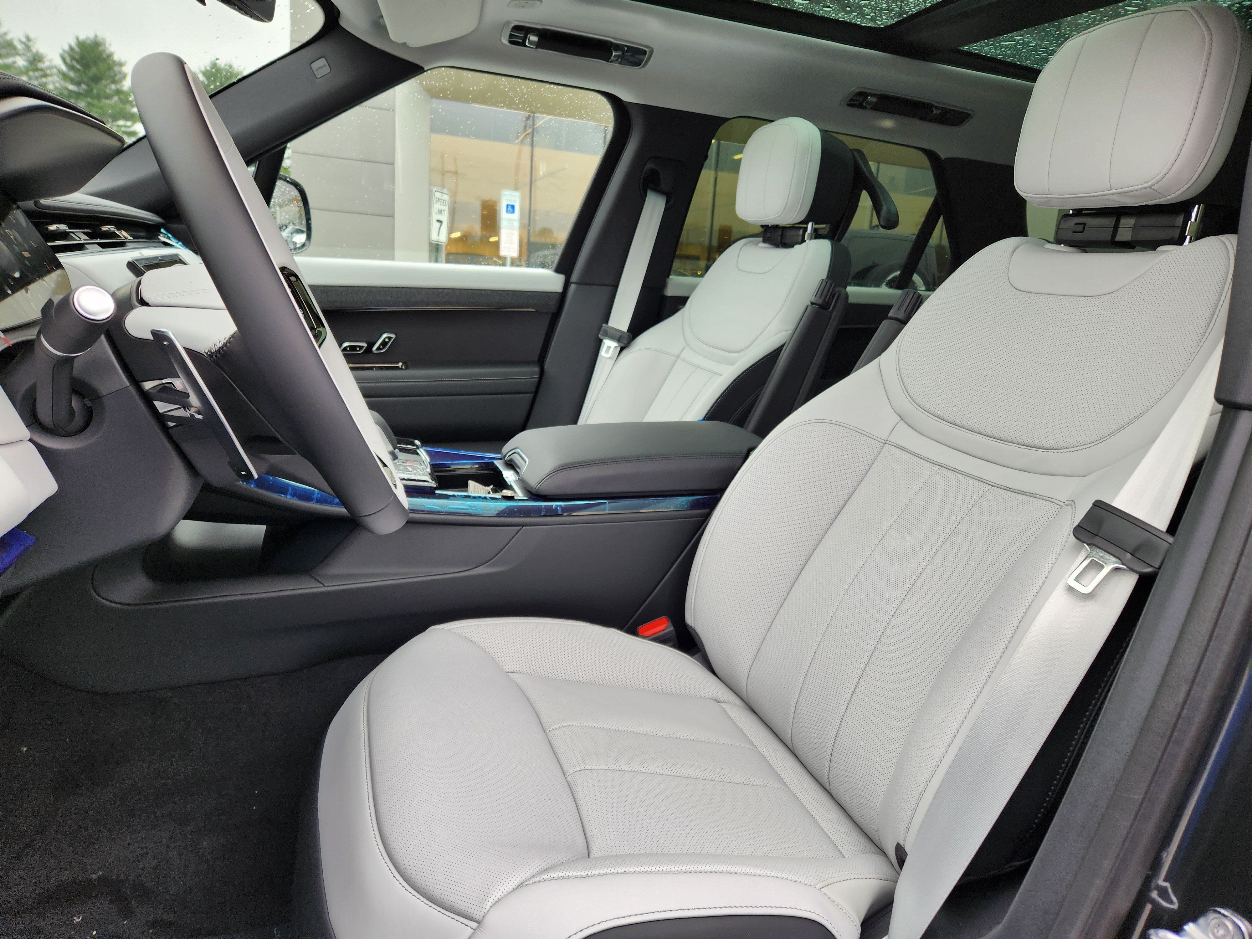 New 2027 Land Rover Range Rover Sport Battersea AWD/4WD image 8