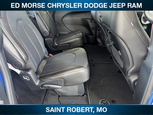 New 2027 Chrysler Pacifica Select AWD/4WD image 34