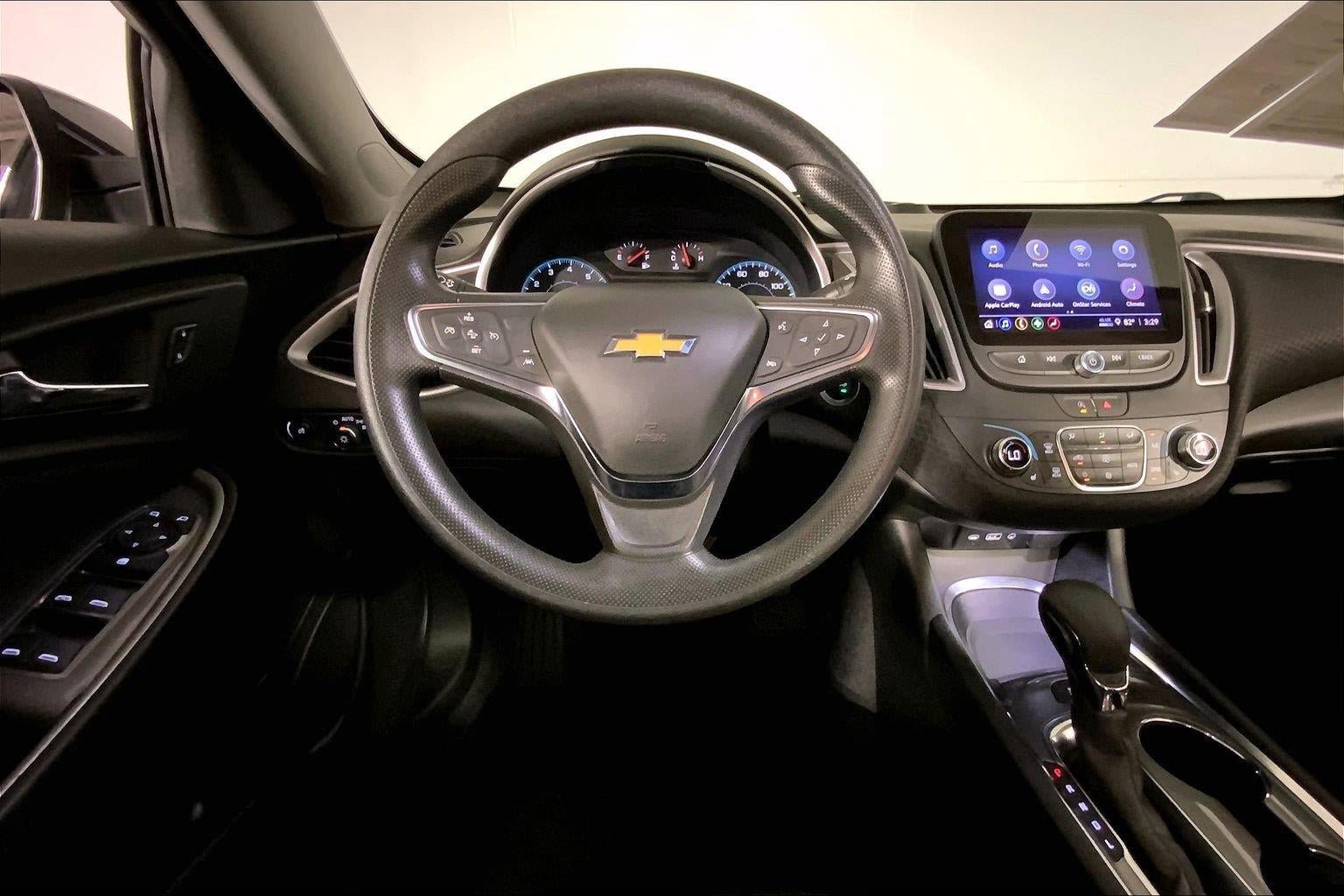 Used 2025 Chevrolet Malibu LT FWD image 5