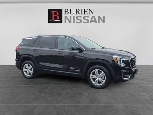 Used 2024 GMC Terrain SLE AWD/4WD image 7