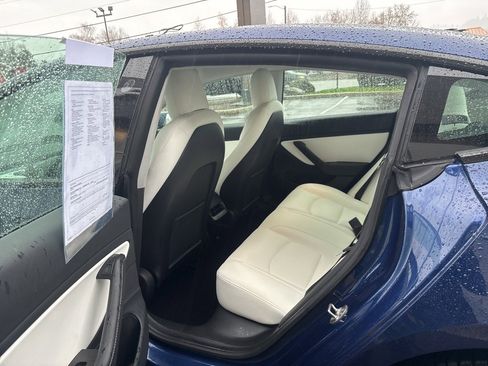 Used 2021 Tesla Model 3 Long Range image 16