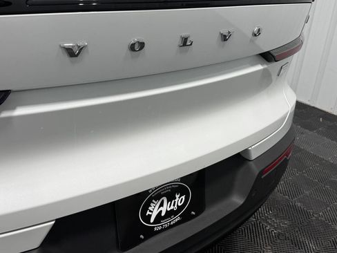 Used 2022 Volvo C40 P8 Recharge Ultimate image 7