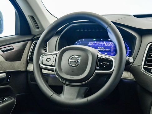 Certified 2023 Volvo XC90 T8 Ultimate w/ Protection Package Premier image 13