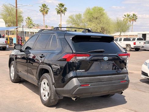 Used 2019 Toyota RAV4 LE image 7