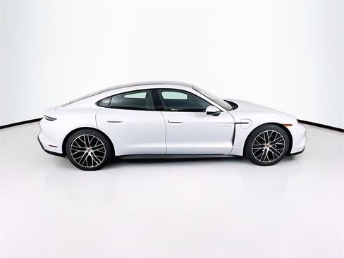 New 2025 Porsche Taycan image 8