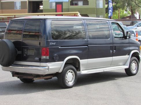 Used 2003 Ford E-150 and Econoline 150 Wagon image 7