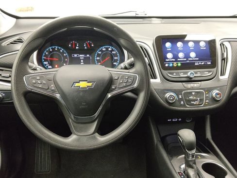 Used 2025 Chevrolet Malibu LS FWD image 22