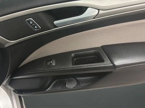 Used 2017 Ford Fusion S FWD image 16