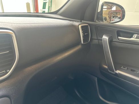 Used 2022 Kia Sportage Nightfall Edition AWD/4WD image 16