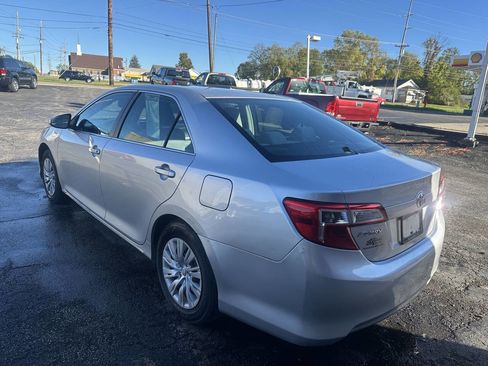 Used 2012 Toyota Camry LE image 6