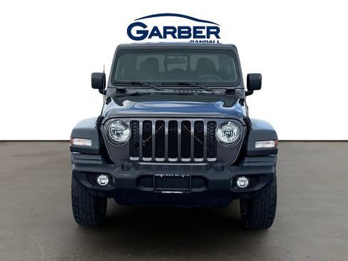 Used 2020 Jeep Gladiator Sport w/ Quick Order Package 23S AWD/4WD image 8