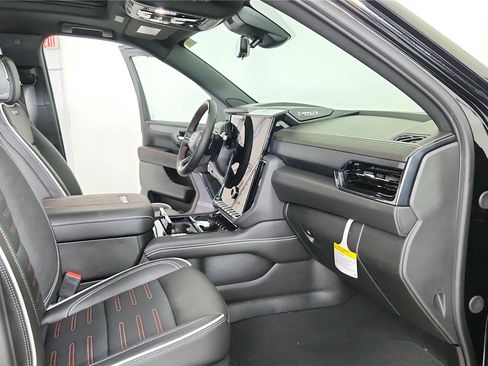 New 2026 GMC Yukon AT4 Ultimate AWD/4WD image 28