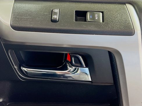 Used 2019 Toyota 4Runner SR5 image 31