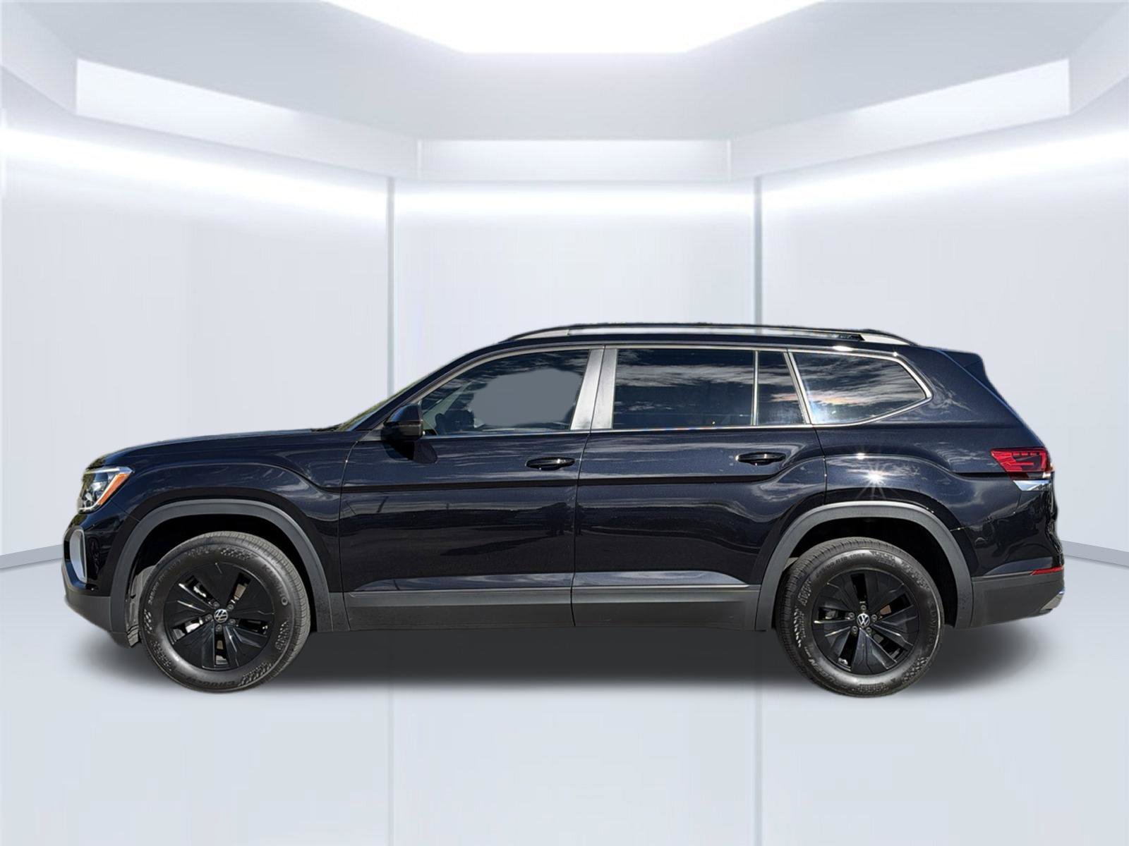 Certified 2024 Volkswagen Atlas SE FWD image 8