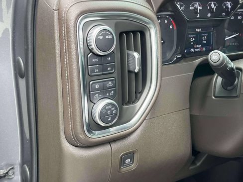 Certified 2020 GMC Sierra 1500 SLT w/ SLT Premium Plus Package AWD/4WD image 28