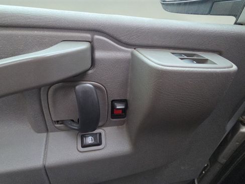 Used 2017 Chevrolet Express 3500 LT w/ LT Preferred Equipment Group image 20