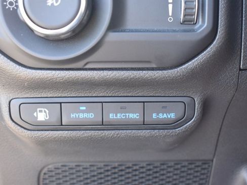 Used 2023 Jeep Wrangler Unlimited AWD/4WD image 28