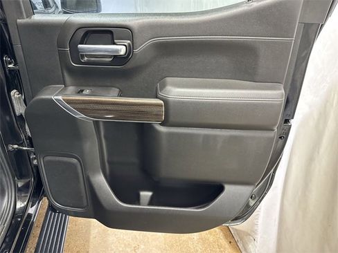 Used 2021 Chevrolet Silverado 1500 LT Trail Boss w/ Convenience Package II image 25