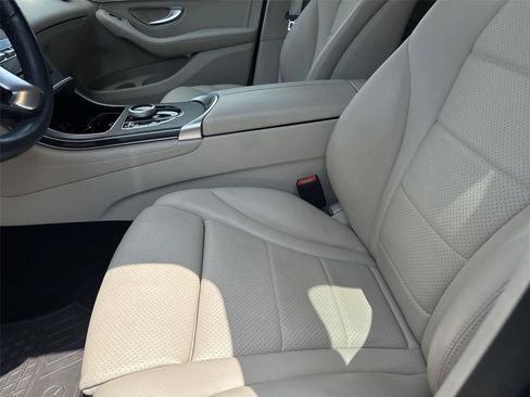 Used 2019 Mercedes-Benz GLC 300 4MATIC image 13
