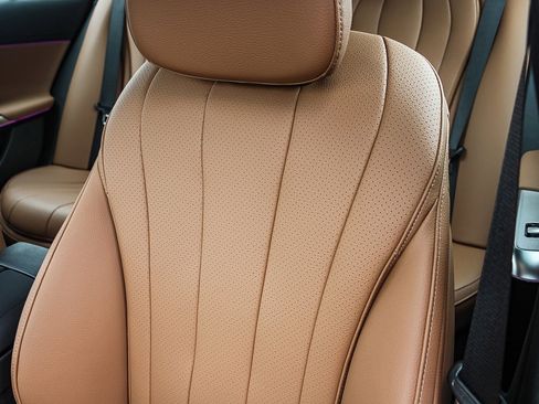 New 2026 Mercedes-Benz E 350 4MATIC Sedan image 23