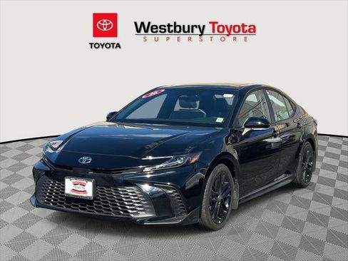 Certified 2026 Toyota Camry SE w/ Convenience Package FWD image 5
