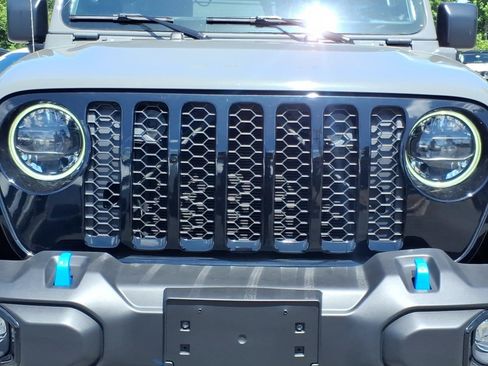 Used 2023 Jeep Wrangler Unlimited w/ Sun & Screen Package AWD/4WD image 16