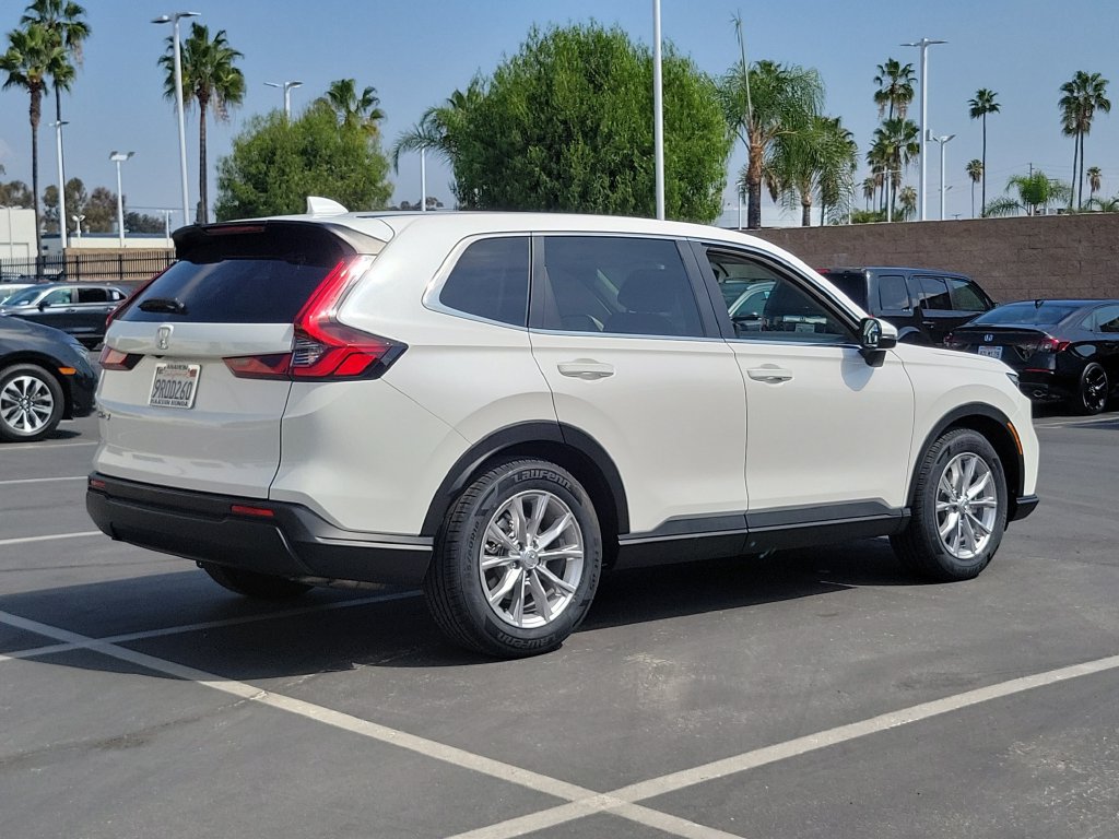 Certified 2025 Honda CR-V EX image 5