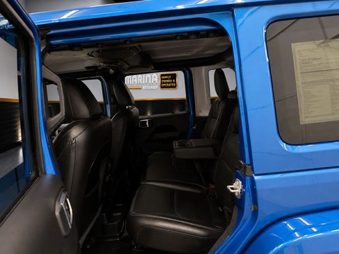 Certified 2023 Jeep Wrangler Unlimited Sahara w/ Cold Weather Group AWD/4WD image 26