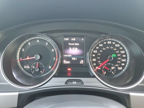 Used 2020 Volkswagen Atlas Cross Sport SE FWD image 23